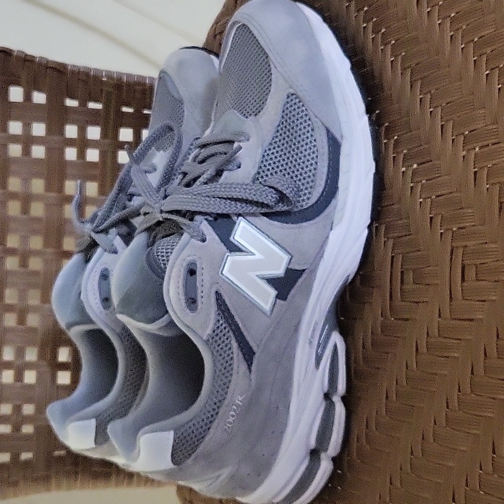 New balance 2002R